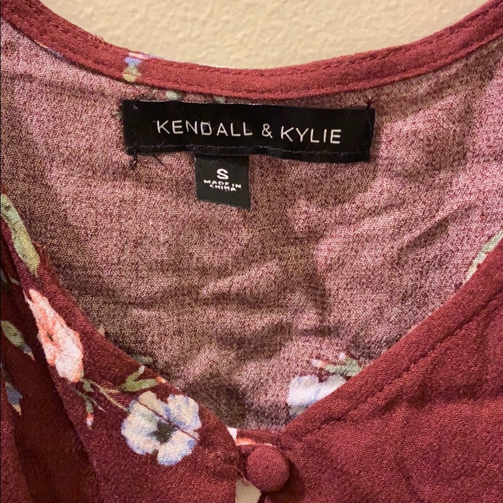 Kendall & Kylie size small floral print romper - Picture 3 of 4